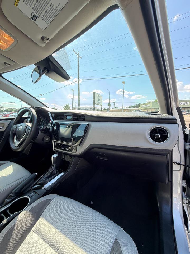 Used 2019 Toyota Corolla LE FWD image 18