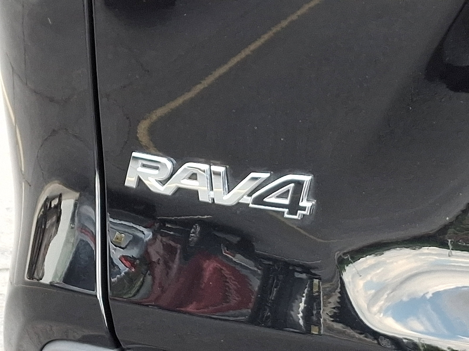 Used 2024 Toyota RAV4 XLE w/ Convenience Package image 33