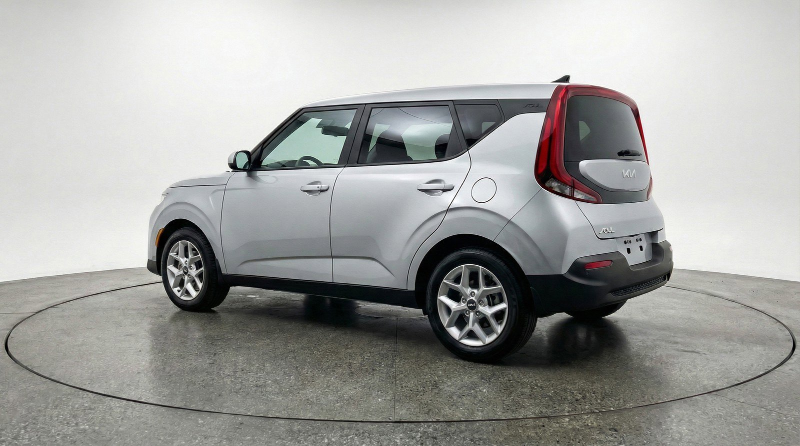 Used 2025 Kia Soul LX w/ LX Technology Package FWD image 6
