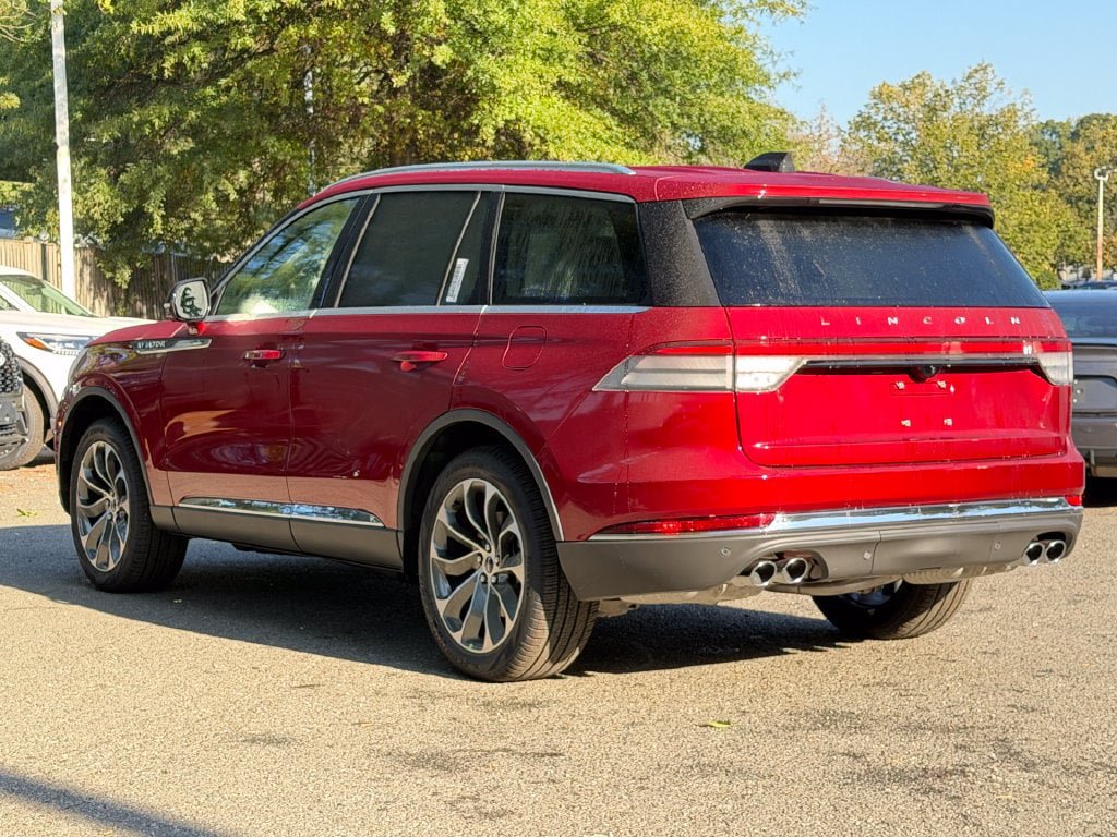 New 2027 Lincoln Aviator Reserve AWD/4WD image 3