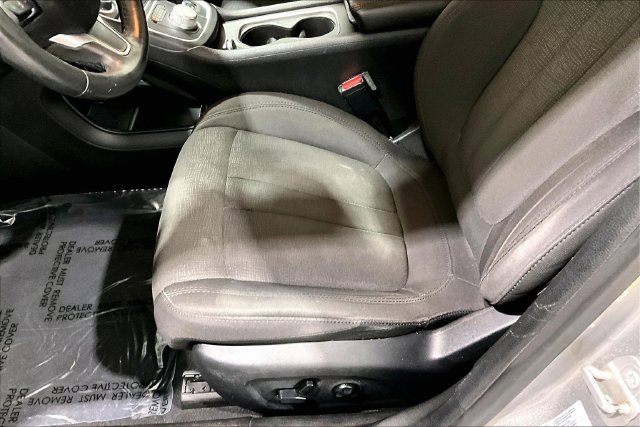 Used 2016 Chrysler 200 Limited FWD image 24