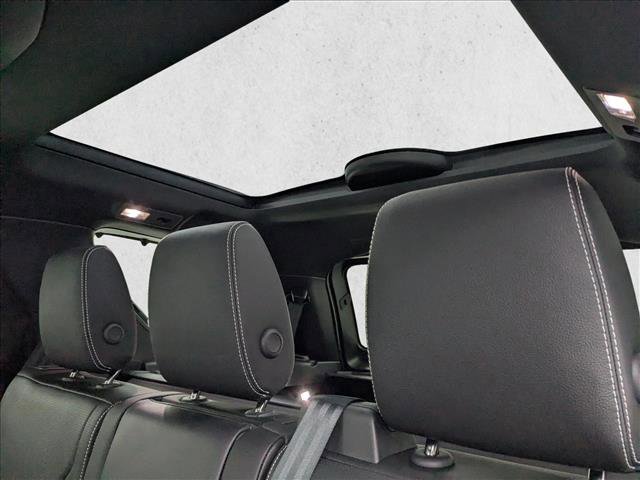 New 2026 Land Rover Discovery Limited Edition image 13