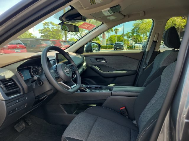 Used 2023 Nissan Rogue SV FWD image 15