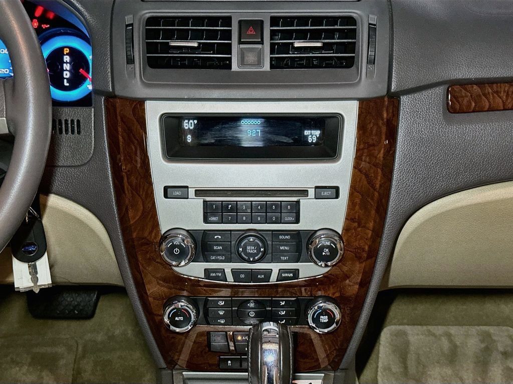 Used 2010 Ford Fusion SEL FWD image 12