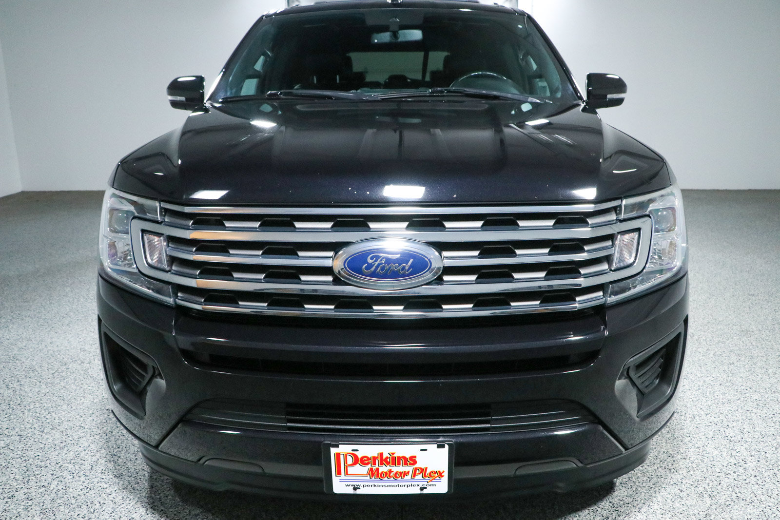 Used 2020 Ford Expedition XLT w/ Equipment Group 202A RWD image 4
