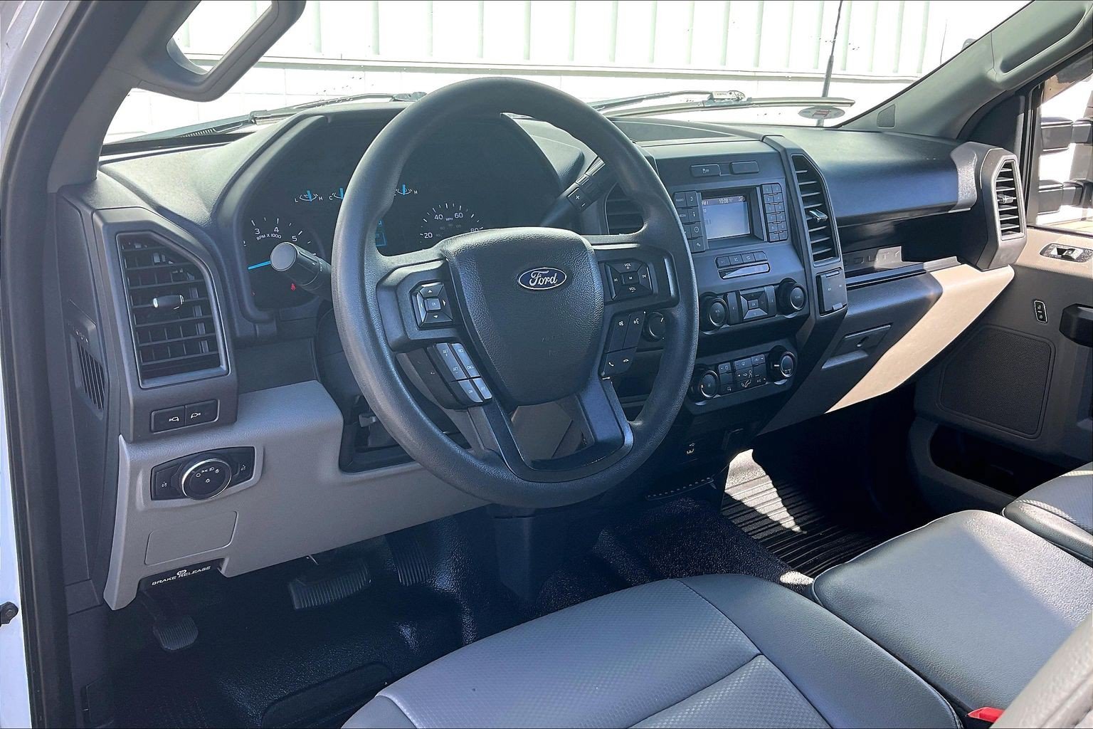 Used 2022 Ford F350 XL w/ Power Equipment Group RWD image 18