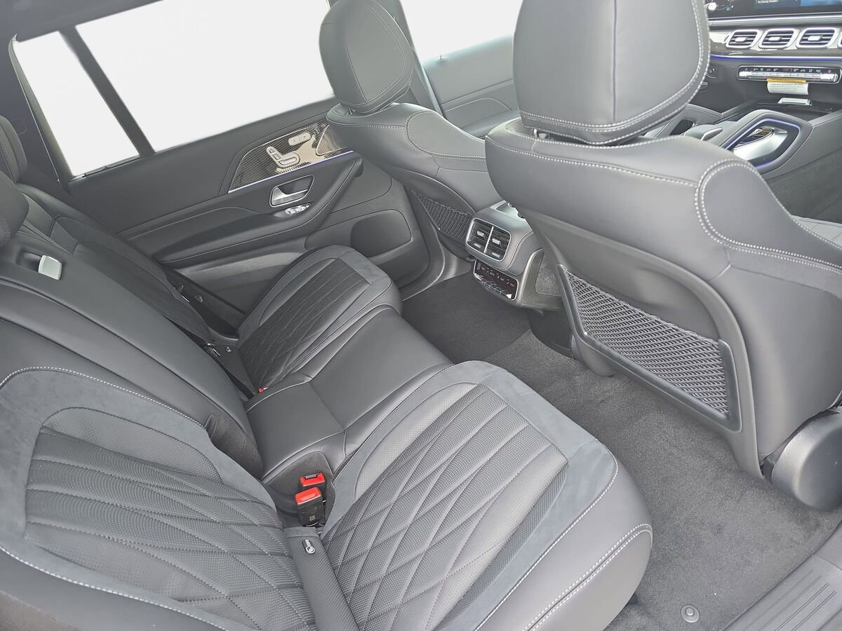New 2026 Mercedes-Benz GLS 63 AMG 4MATIC image 11
