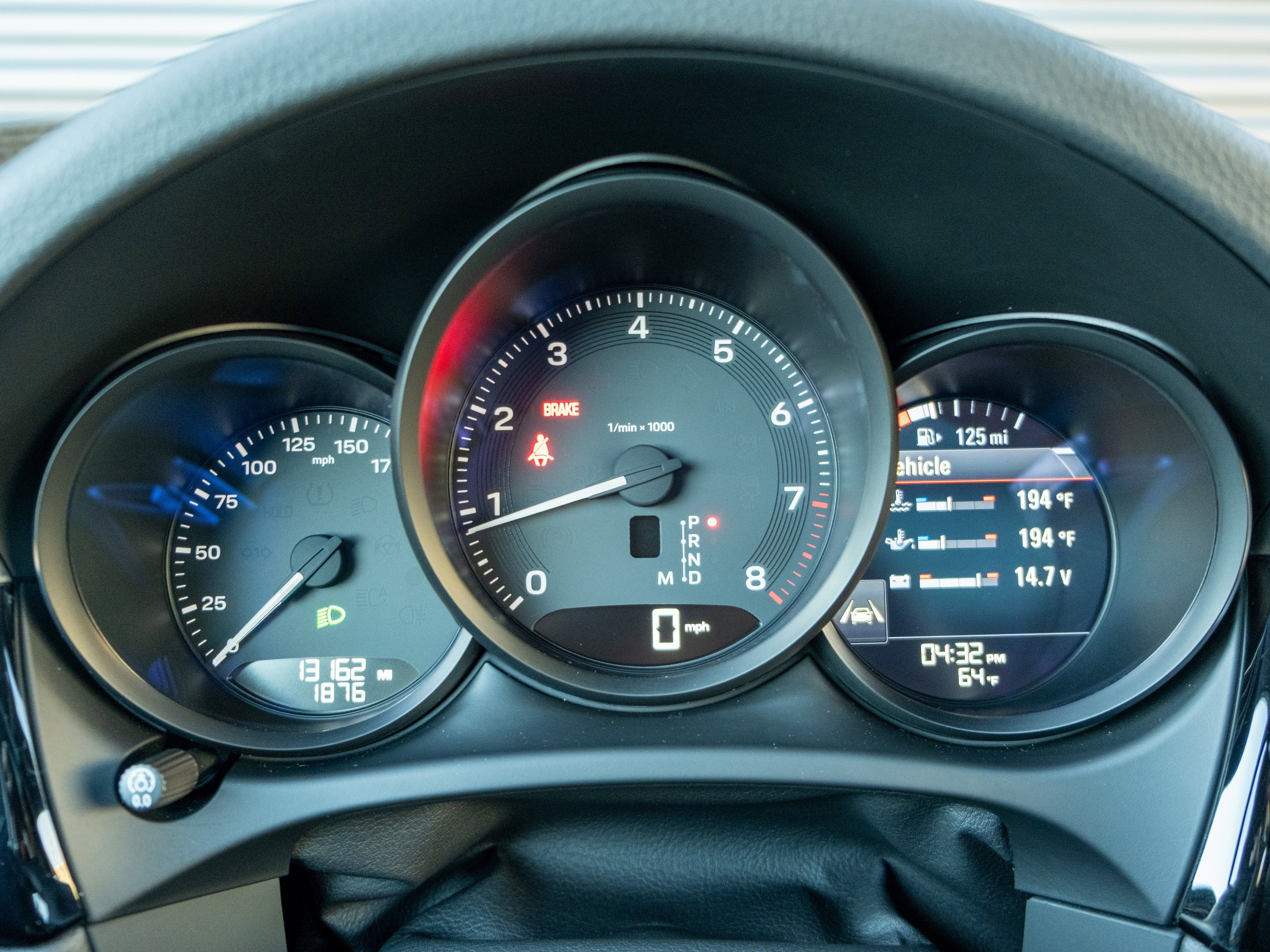 Certified 2023 Porsche Macan image 24