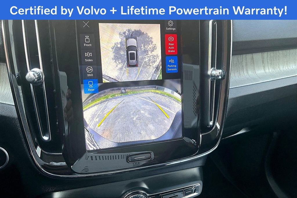 Certified 2026 Volvo XC40 B5 Plus AWD/4WD image 30