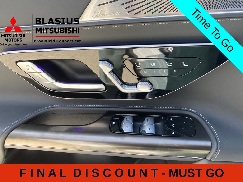 Used 2022 Mercedes-Benz SL 55 AMG 4MATIC w/ Driver Assistance Package image 45