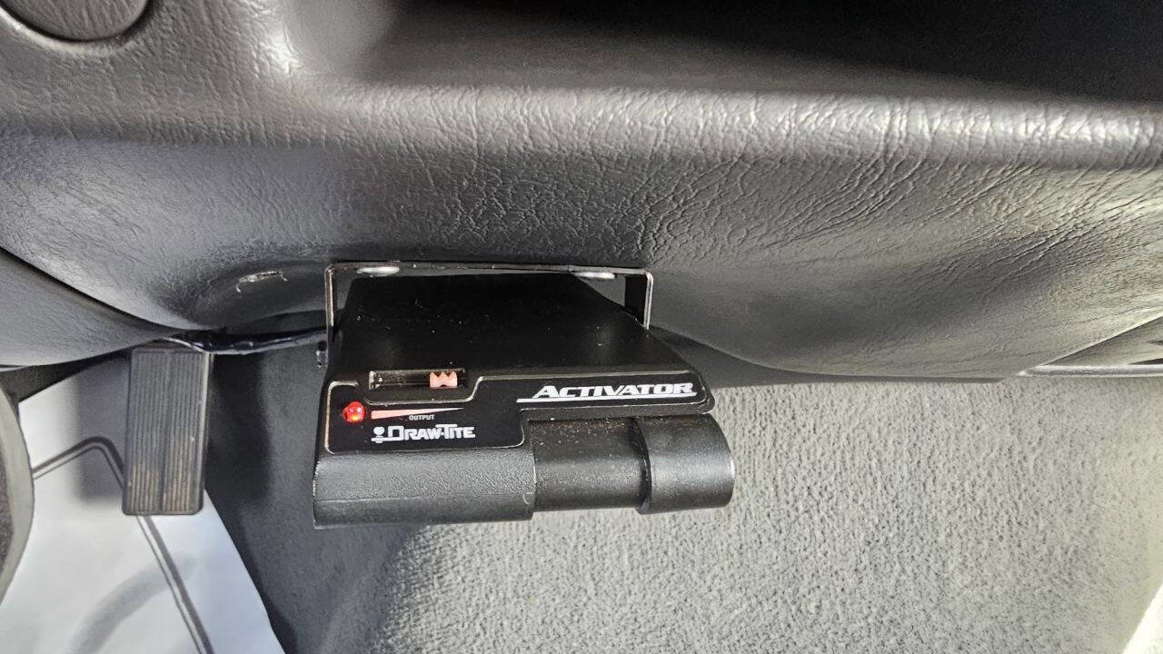 Used 2003 Ford F250 Lariat image 9