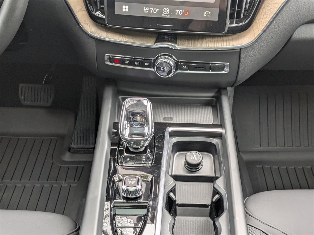 New 2026 Volvo XC60 B5 Core image 19