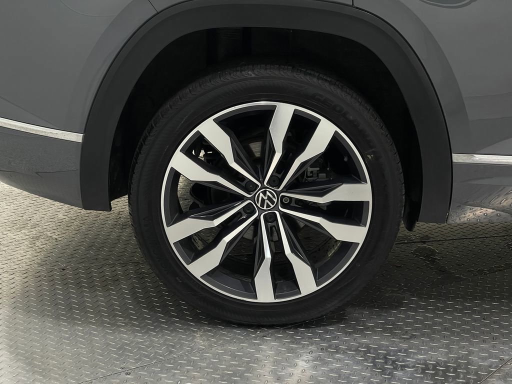 Used 2021 Volkswagen Atlas Cross Sport SE w/ Panoramic Sunroof Package image 34