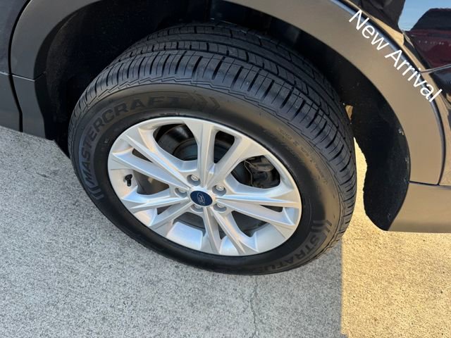 Used 2019 Ford Escape SEL image 19