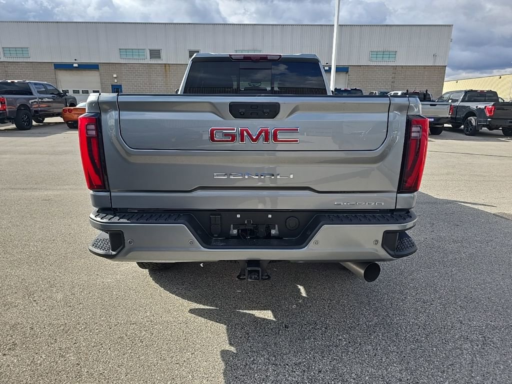 Used 2025 GMC Sierra 2500 Denali w/ Denali Reserve Package image 4