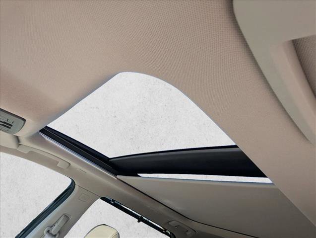 Used 2023 Nissan Rogue SL w/ SL Premium Package image 16