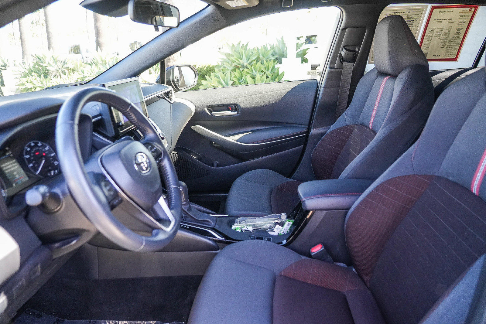 Certified 2024 Toyota Corolla SE w/ SE Premium Package FWD image 18
