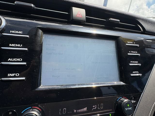 Used 2018 Toyota Camry XSE image 25