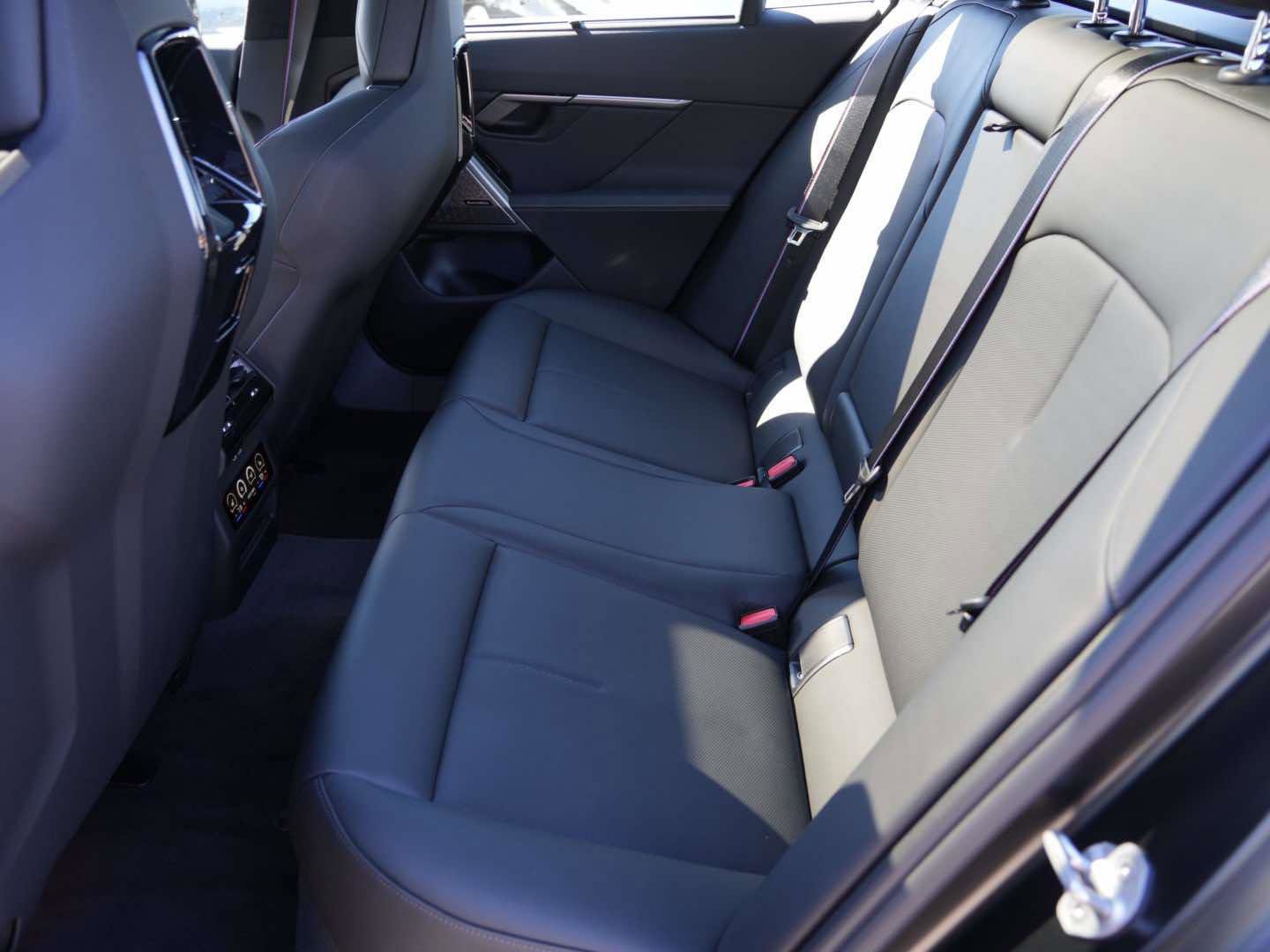 New 2026 BMW M5 Touring image 20