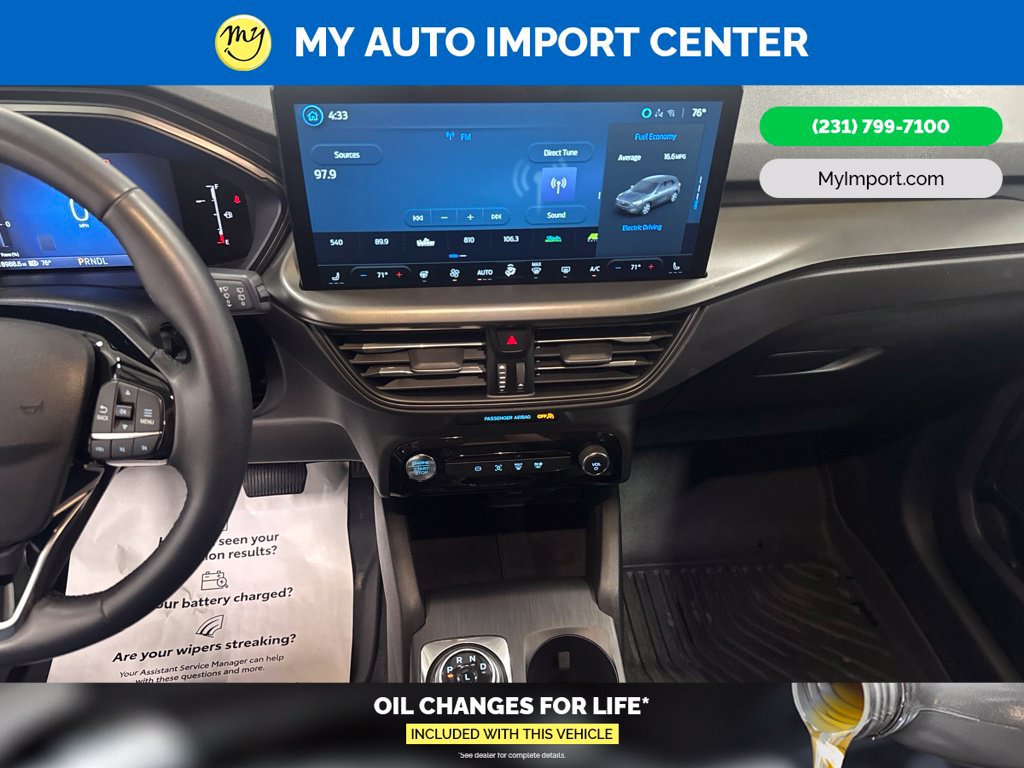 Used 2025 Ford Escape SE FWD image 19