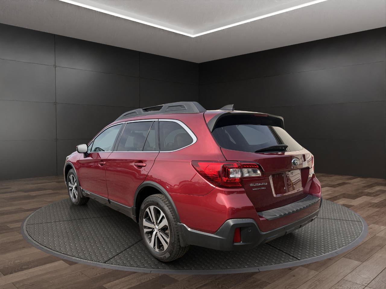 Used 2018 Subaru Outback 2.5i Limited AWD/4WD image 6