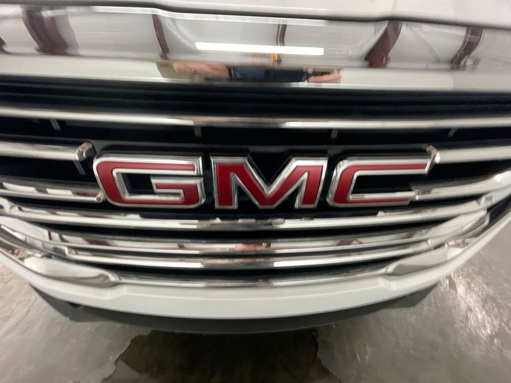 Used 2022 GMC Terrain SLT image 30
