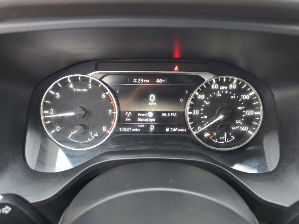 Used 2022 Nissan Rogue SV image 32