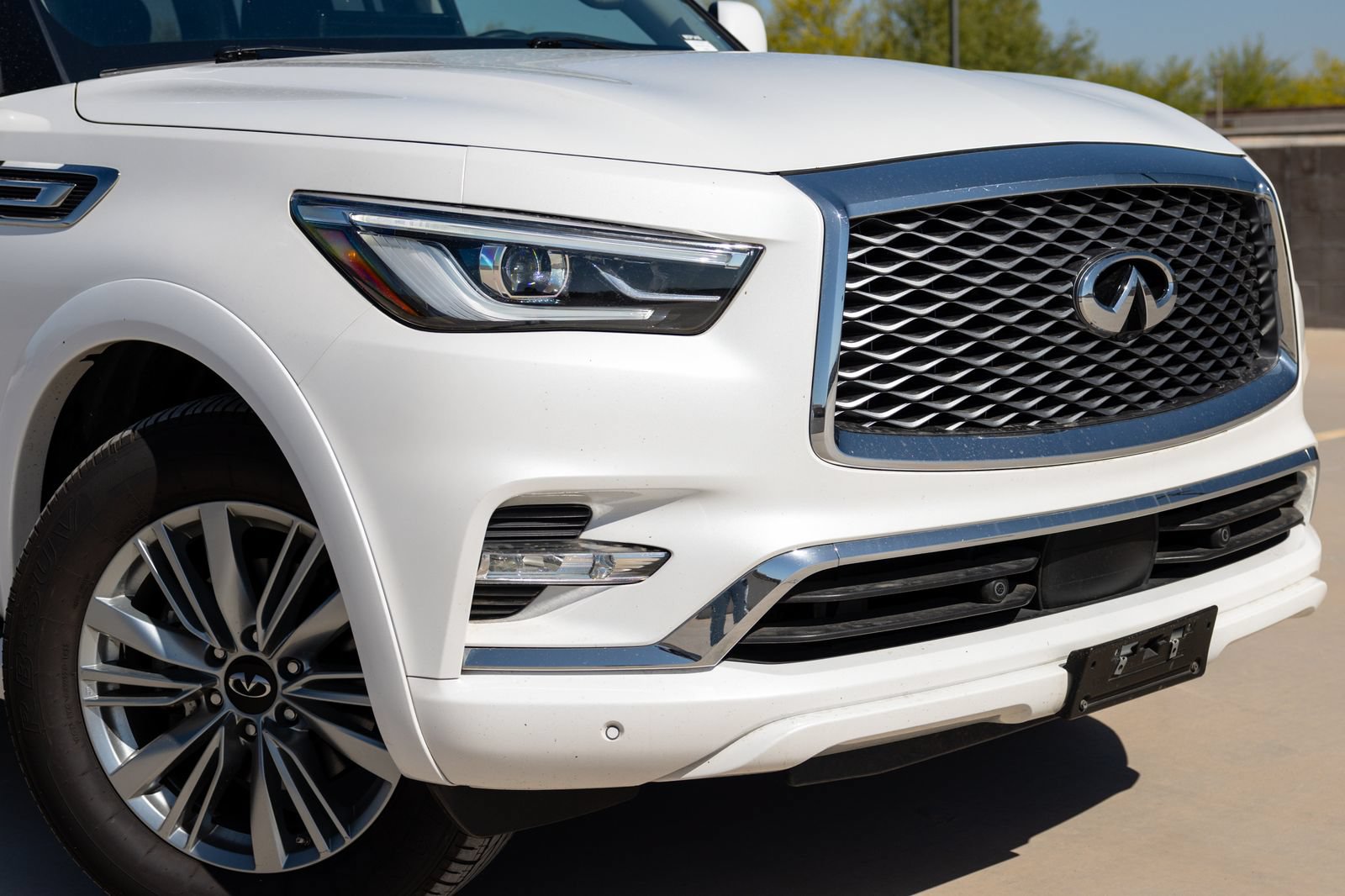Used 2024 INFINITI QX80 Luxe AWD/4WD image 6