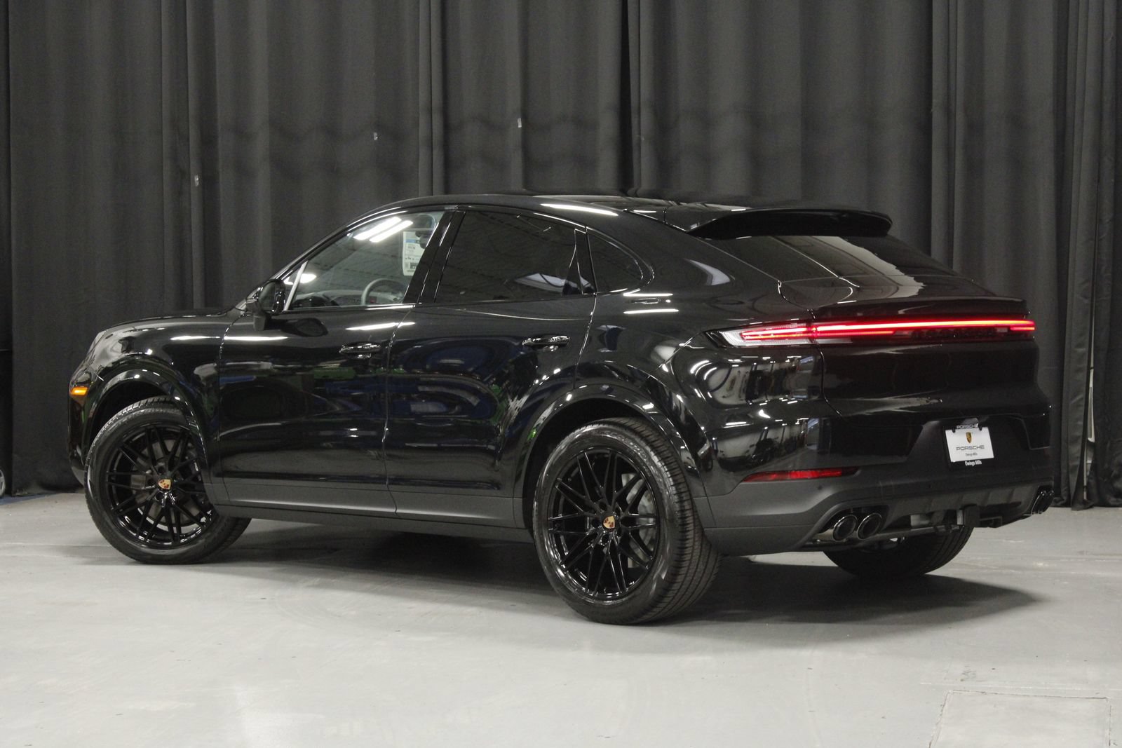 New 2026 Porsche Cayenne Coupe AWD/4WD image 3