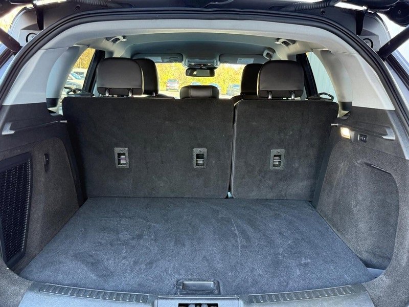 Used 2022 Lincoln Corsair AWD w/ Equipment Group 101A image 5