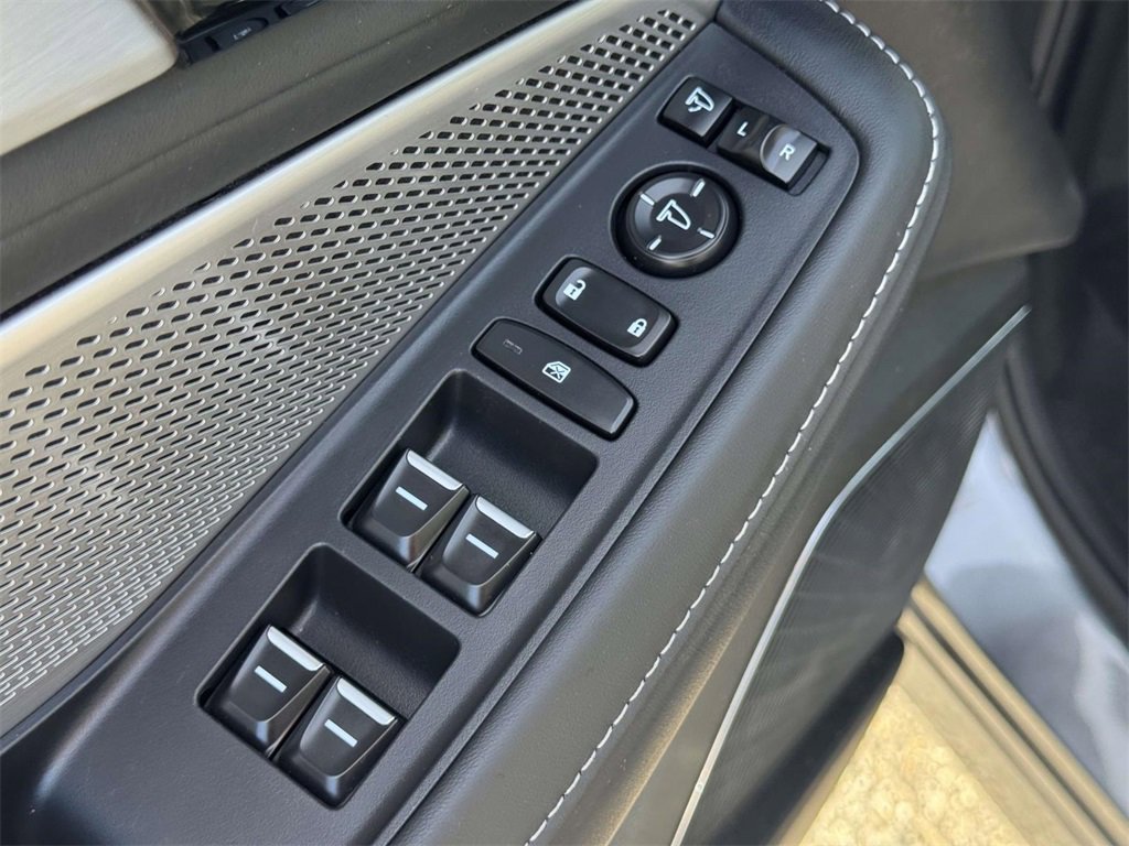 Certified 2023 Acura MDX SH-AWD w/ Technology Package image 15