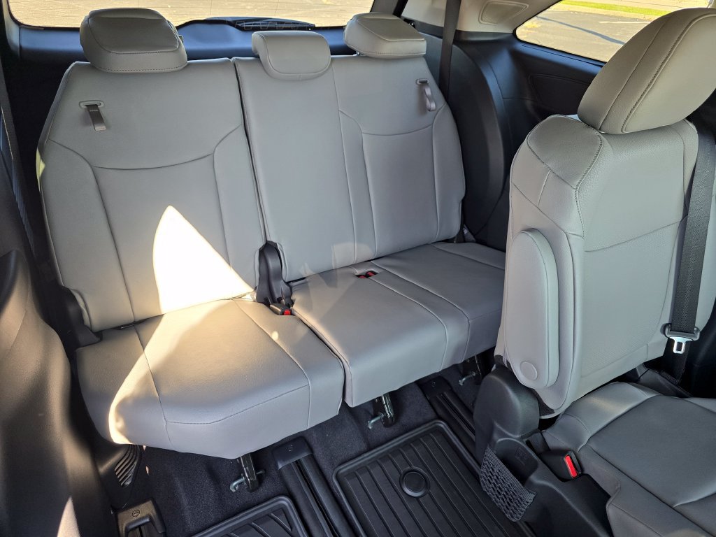 New 2026 Toyota Sienna XLE FWD image 22