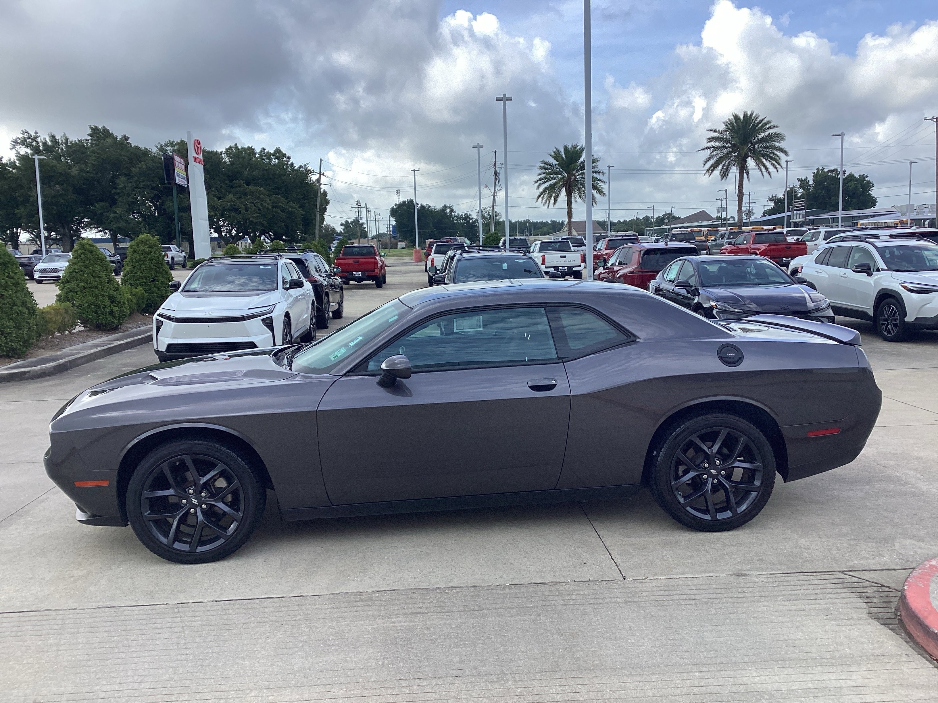 Used 2023 Dodge Challenger SXT w/ Blacktop Package RWD image 4
