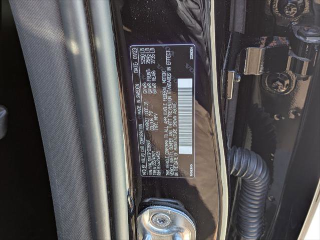 Used 2023 Volvo XC60 B5 Ultimate image 28