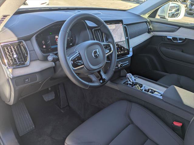 Used 2025 Volvo XC90 B6 Plus w/ Protection Package Premier image 12