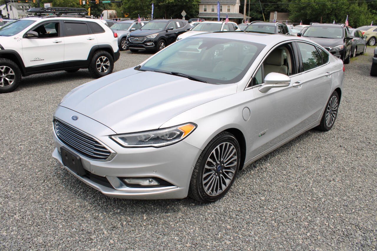 Used 2017 Ford Fusion Energi Titanium FWD image 2