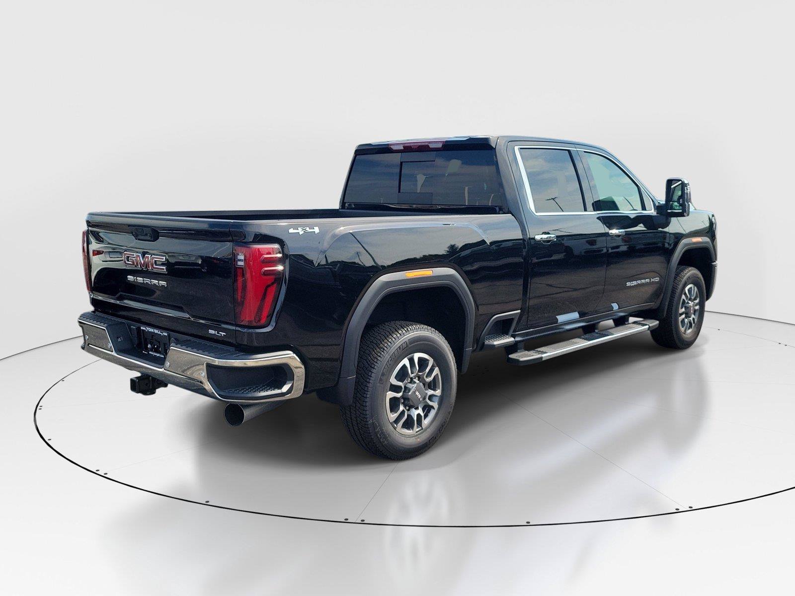 New 2026 GMC Sierra 2500 SLT w/ SLT Premium Package AWD/4WD image 4