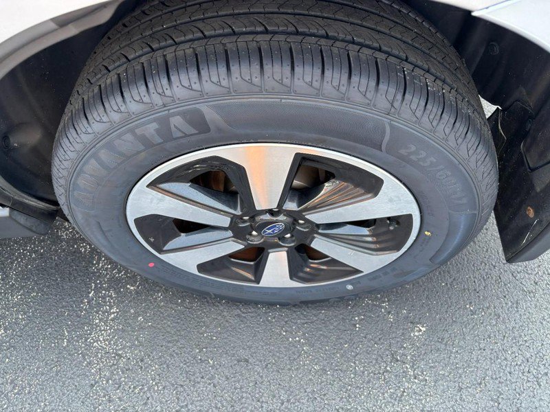 Used 2017 Subaru Forester 2.5i Limited AWD/4WD image 8