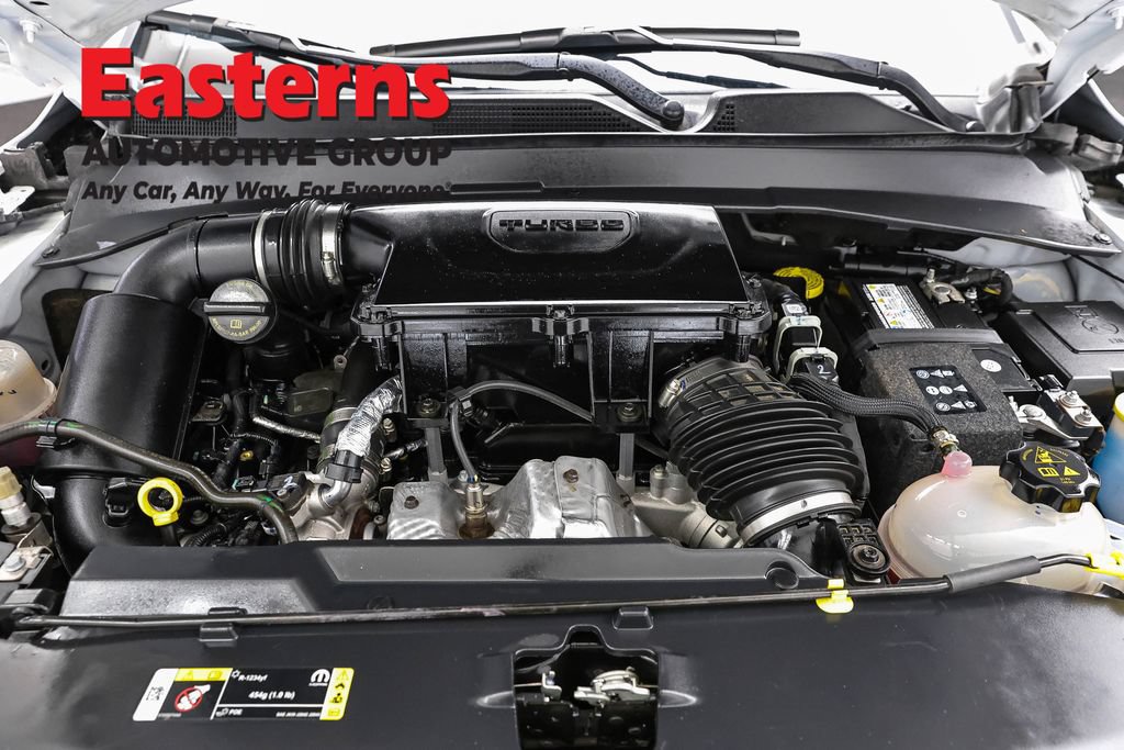 Used 2024 Jeep Compass Latitude AWD/4WD image 7