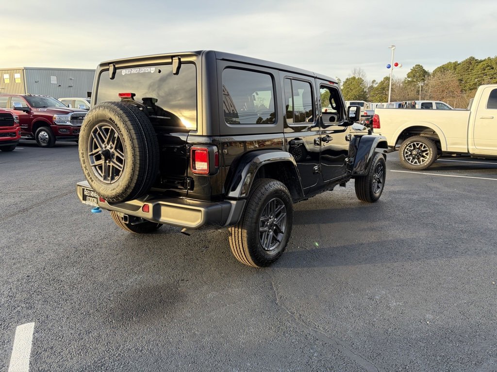 Used 2024 Jeep Wrangler Unlimited w/ LED Headlamp & Fog Lamp Group image 4