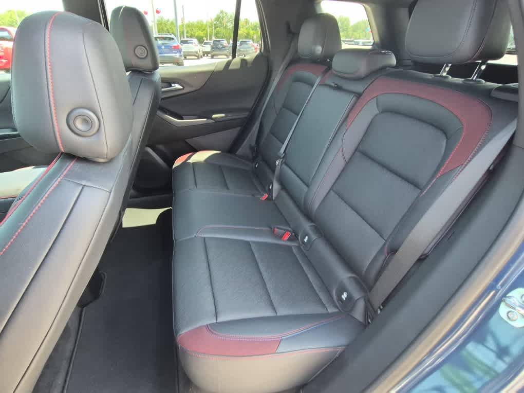 Used 2025 Chevrolet Equinox RS w/ Safety and Technology Package AWD/4WD image 7