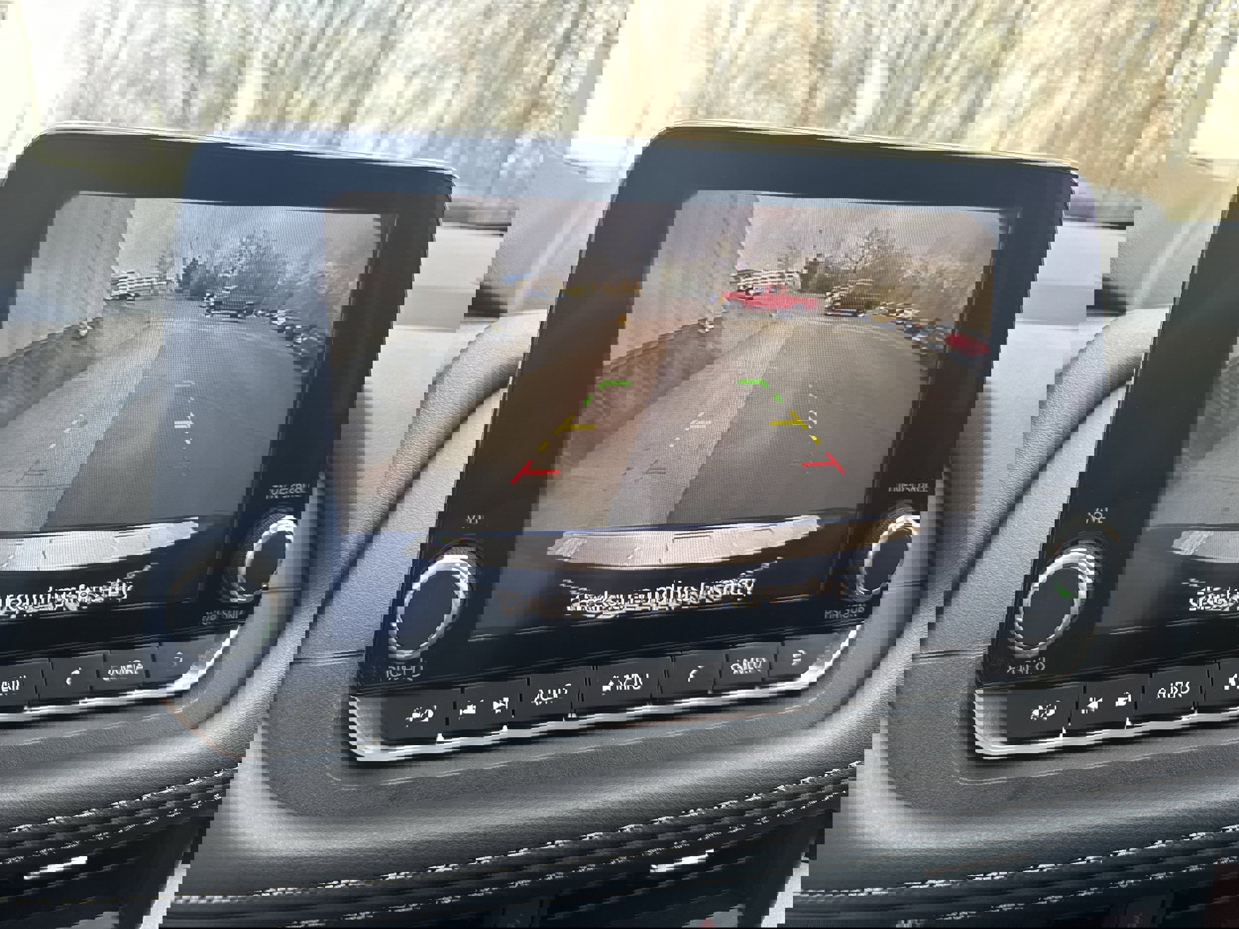 Used 2025 Nissan Rogue SV w/ SV Premium Package image 17