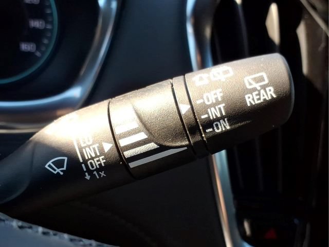 Used 2023 Chevrolet Traverse LT FWD image 31