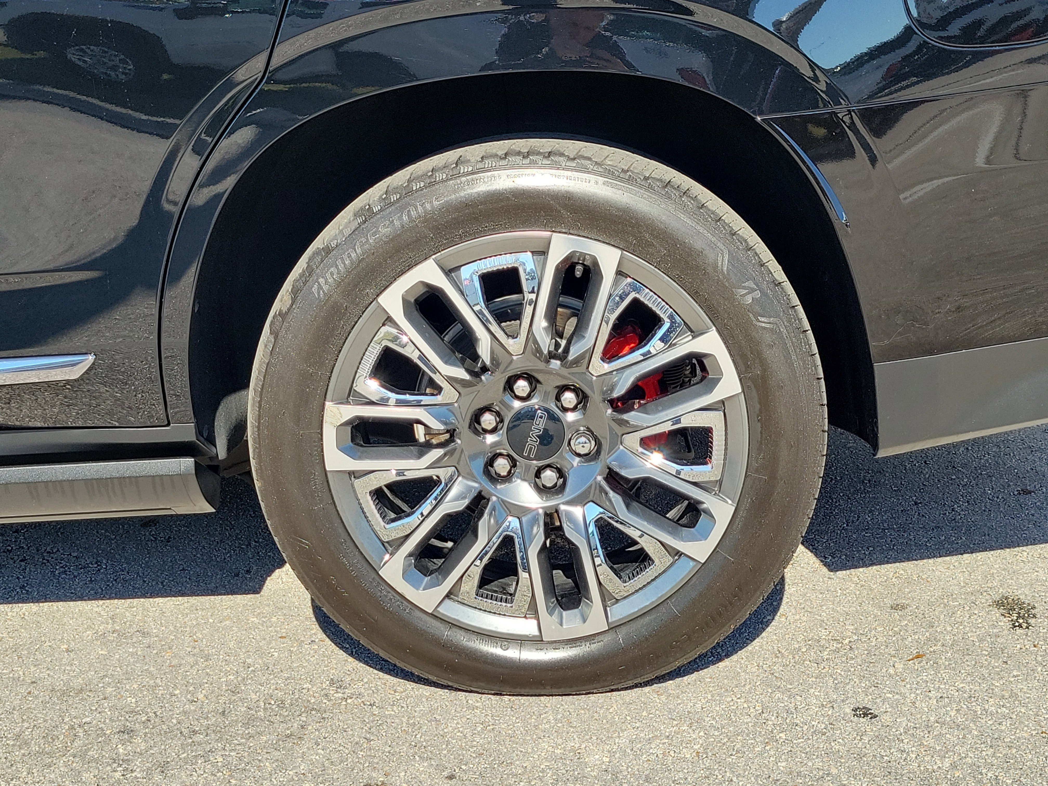 Used 2024 GMC Yukon Denali Ultimate image 33