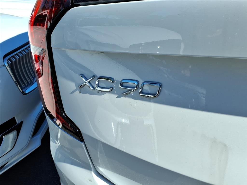 New 2026 Volvo XC90 B6 Plus w/ Protection Package AWD/4WD image 5