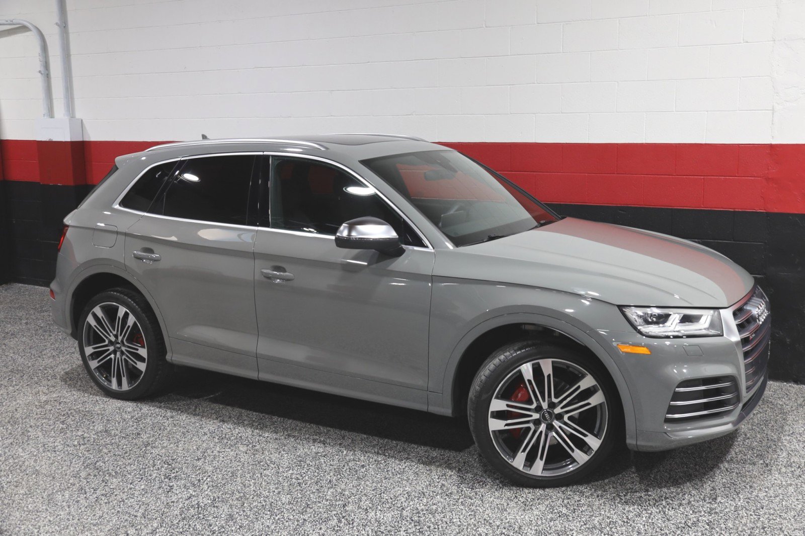 Used 2020 Audi SQ5 Premium Plus image 2