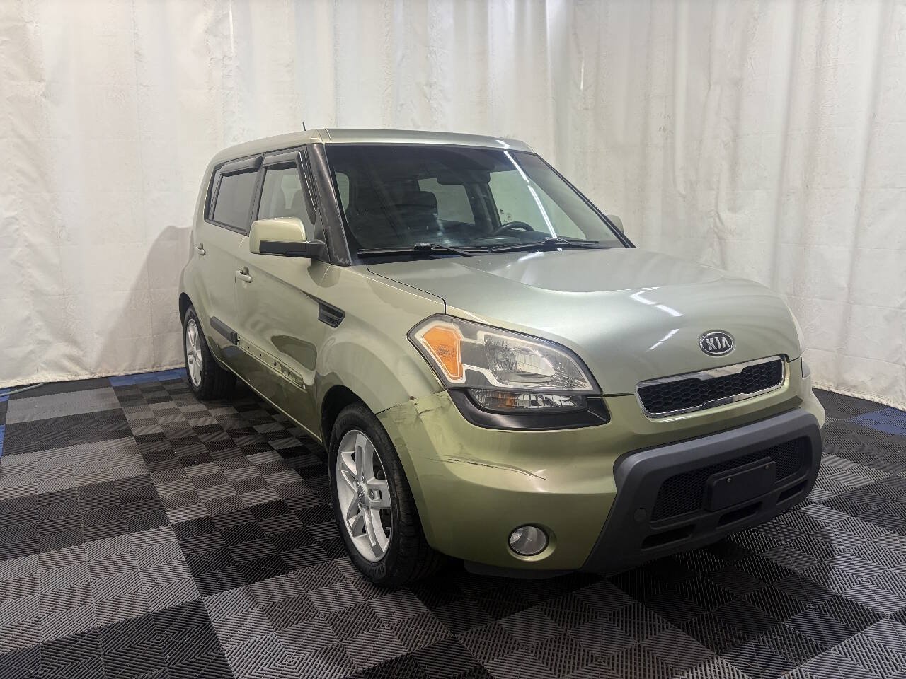 Used 2011 Kia Soul + w/ Audio Pkg FWD image 3