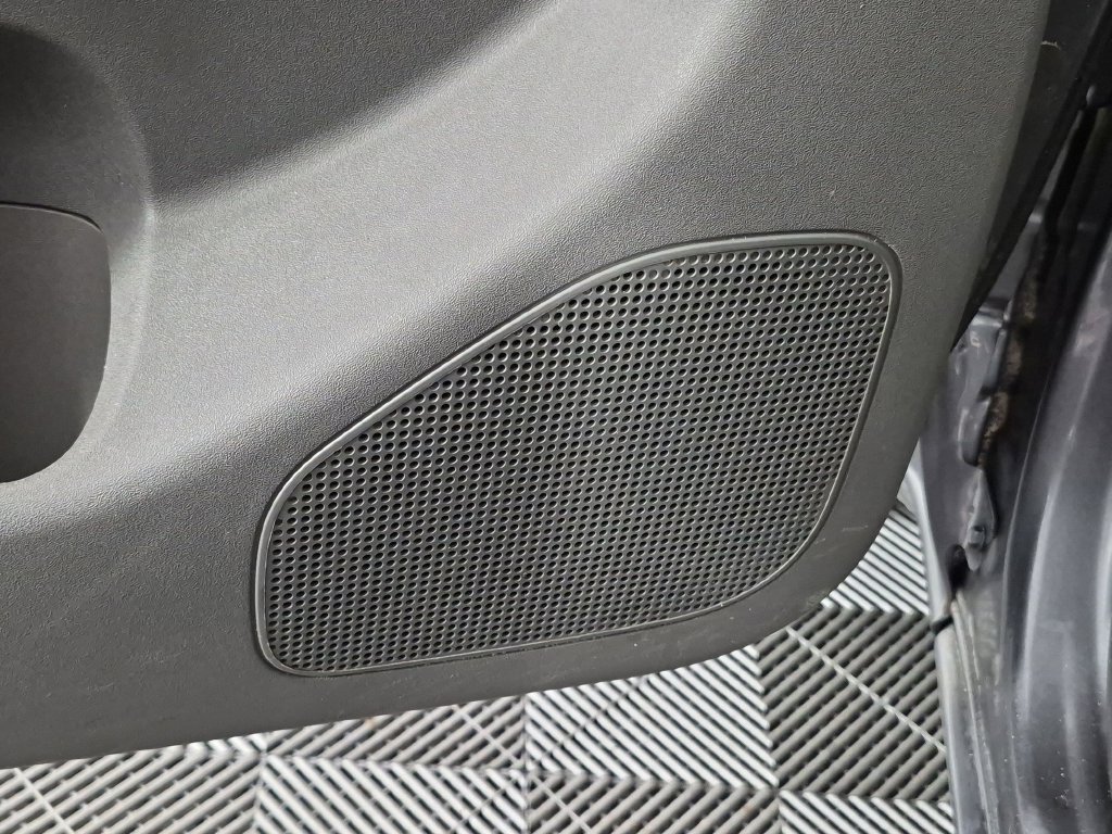 Used 2016 Nissan Frontier Desert Runner RWD image 15