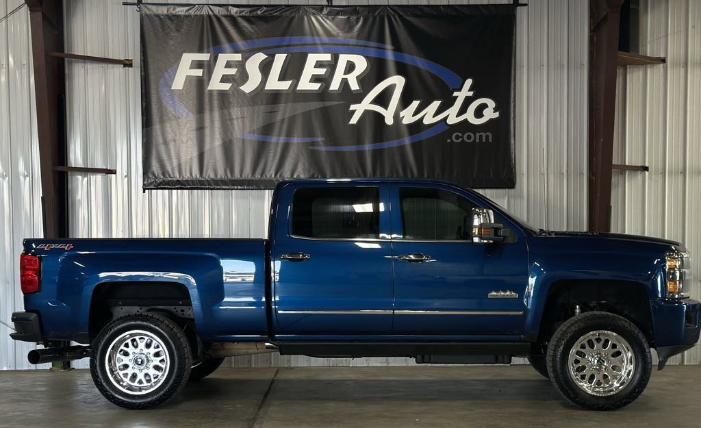 Used 2016 Chevrolet Silverado 2500 High Country w/ Duramax Plus Package image 18