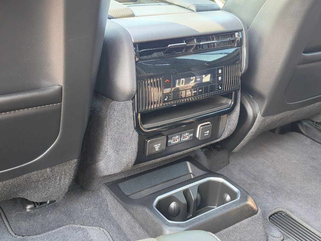 Used 2025 Jeep Wagoneer Series III w/ Premium Group I AWD/4WD image 35